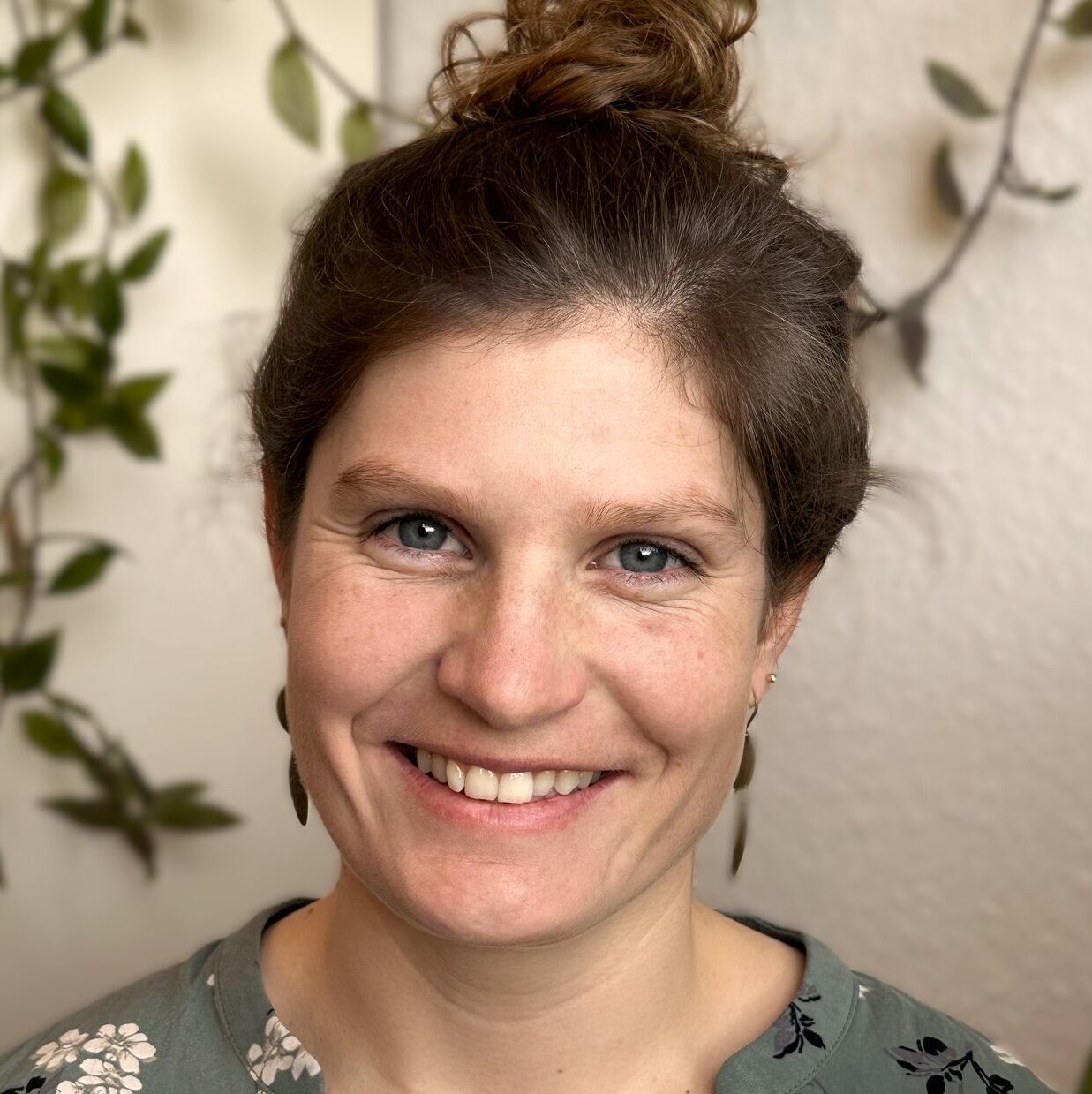 Headshot of Katharina Lüth